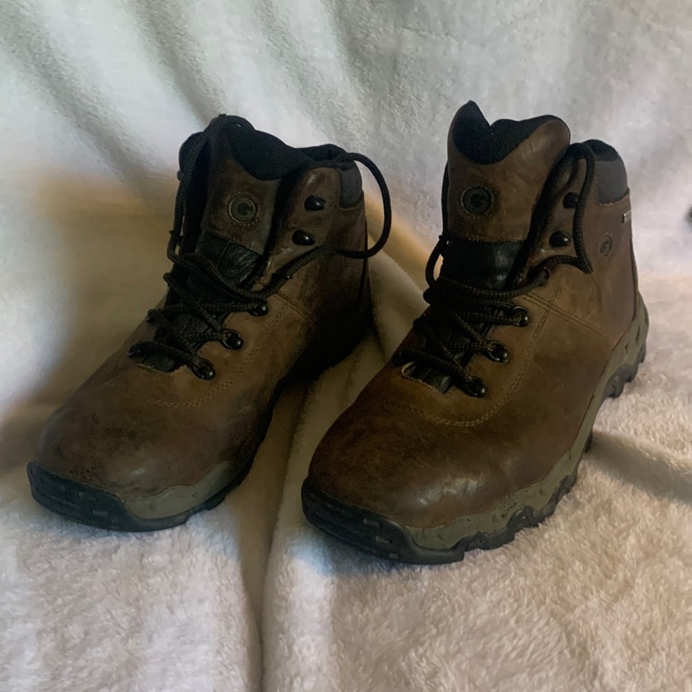 Hiking boots by Outdoor Gear, hardly used.  Men’s size 10.5